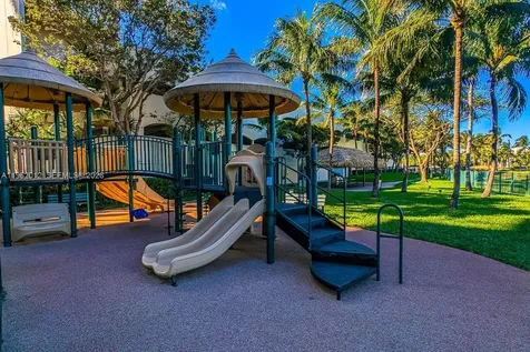 19501 W Country Club Drive Aventura FL 33180