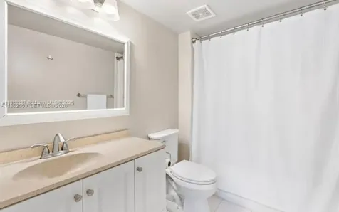 1150 Wildwood Lakes Boulevard Naples FL 34104