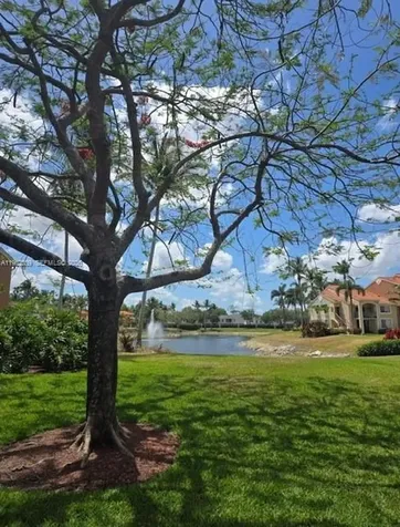 1150 Wildwood Lakes Boulevard Naples FL 34104