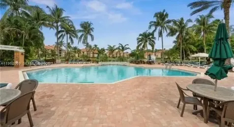 1150 Wildwood Lakes Boulevard Naples FL 34104