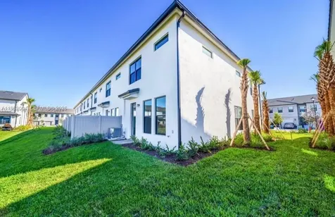 2163 S Appleton Circle S Oakland Park FL 33309