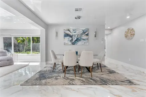 4440 NE 17th Avenue Oakland Park FL 33334