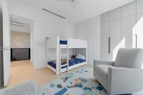 621 W 44th Street Miami Beach FL 33140
