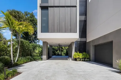 621 W 44th Street Miami Beach FL 33140
