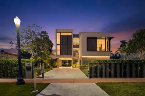 621 W 44th Street Miami Beach FL 33140