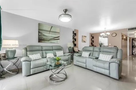 2649 NW 48th Terrace Lauderdale Lakes FL 33313