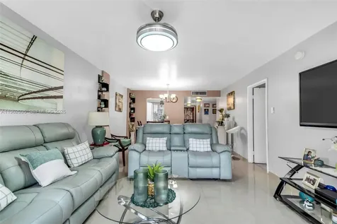 2649 NW 48th Terrace Lauderdale Lakes FL 33313