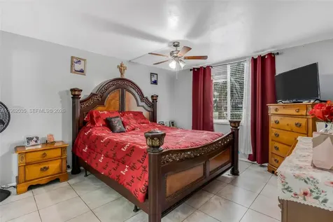2649 NW 48th Terrace Lauderdale Lakes FL 33313