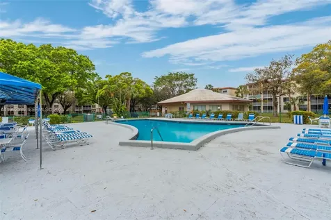 2649 NW 48th Terrace Lauderdale Lakes FL 33313