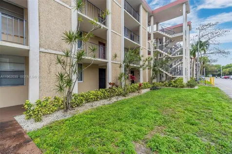 2649 NW 48th Terrace Lauderdale Lakes FL 33313