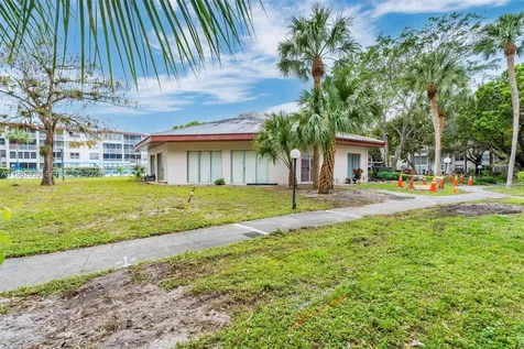 2649 NW 48th Terrace Lauderdale Lakes FL 33313