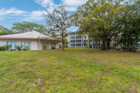 2649 NW 48th Terrace Lauderdale Lakes FL 33313