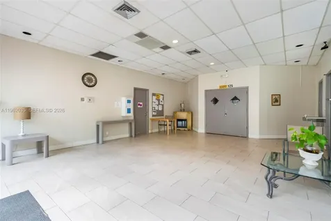 2649 NW 48th Terrace Lauderdale Lakes FL 33313