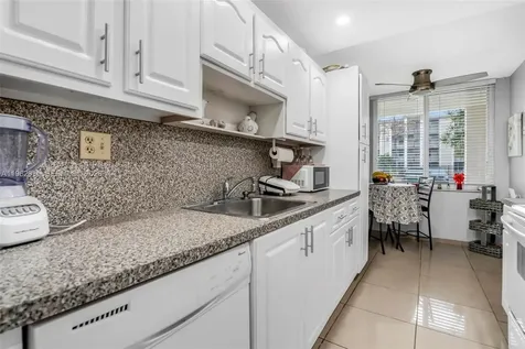 2649 NW 48th Terrace Lauderdale Lakes FL 33313