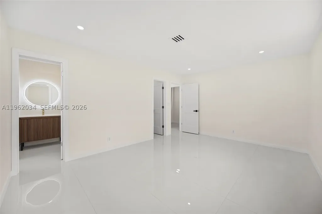 21 SE 7th Street Pompano Beach FL 33060