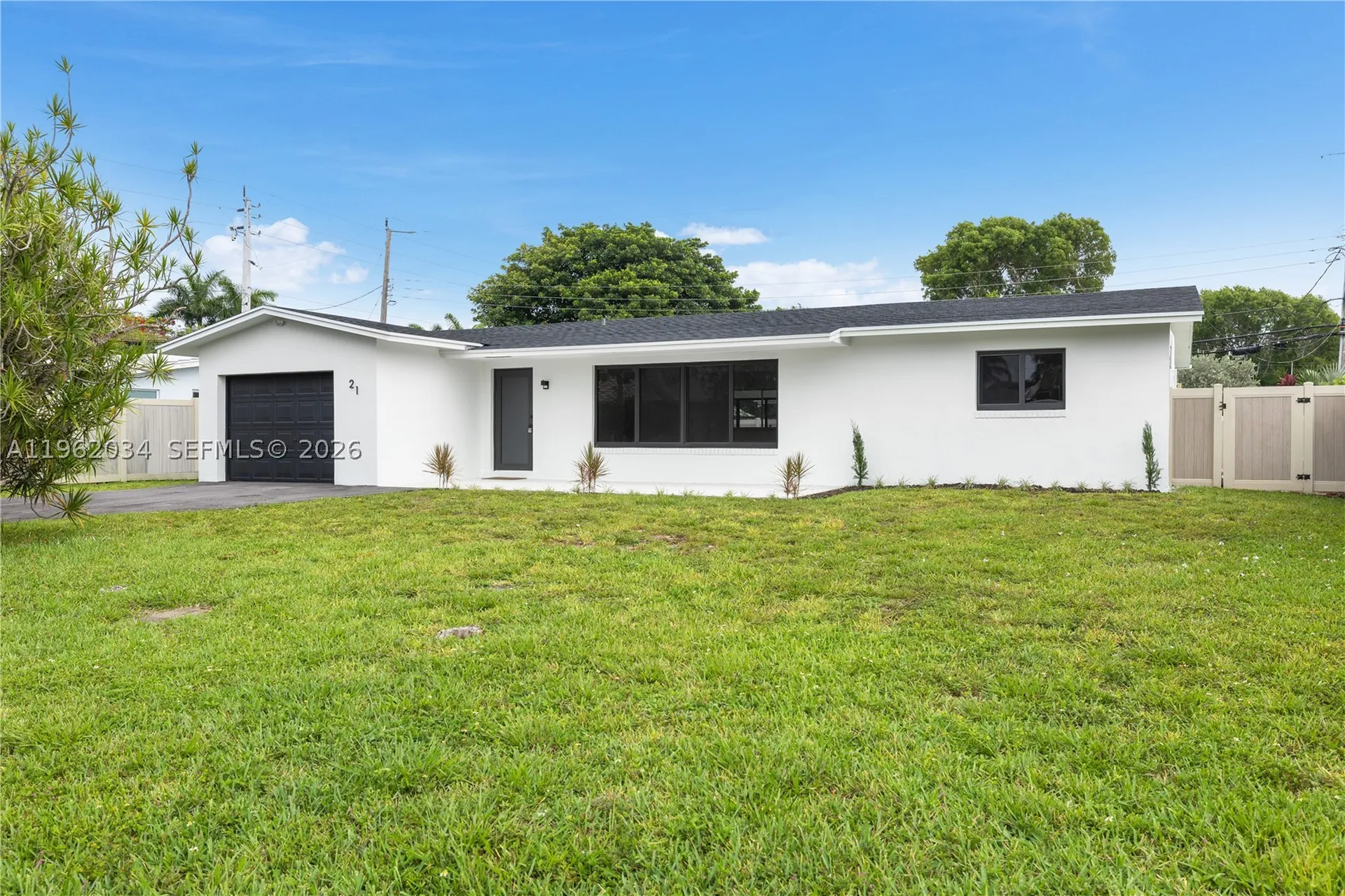 21 SE 7th Street Pompano Beach FL 33060