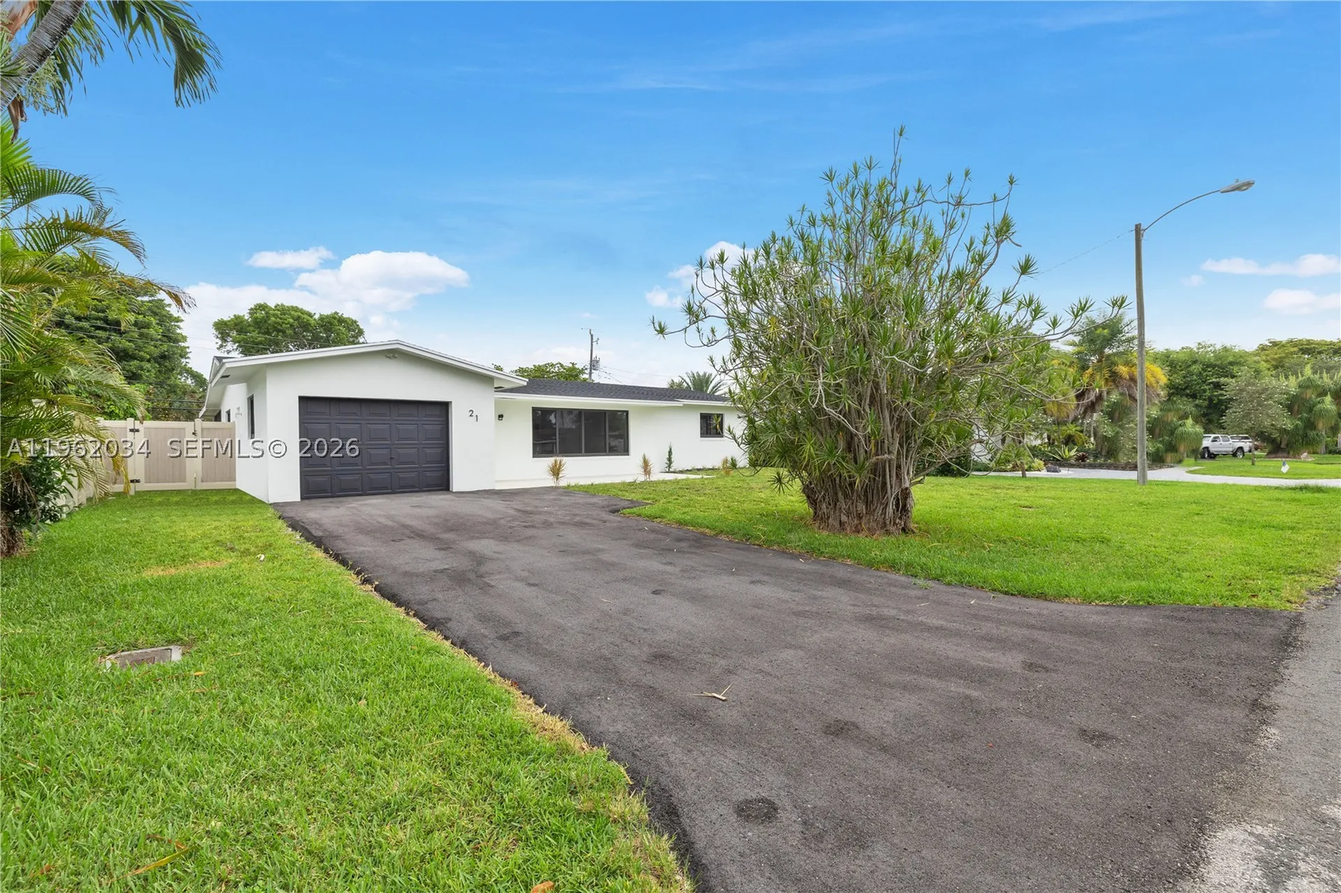 21 SE 7th Street Pompano Beach FL 33060