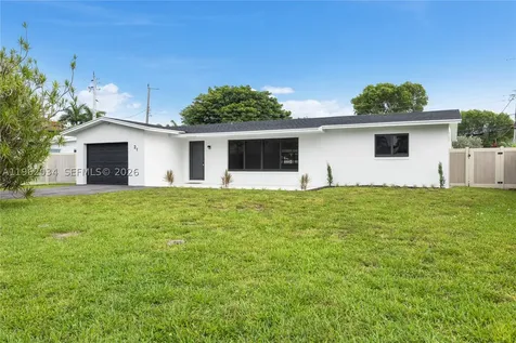21 SE 7th Street Pompano Beach FL 33060