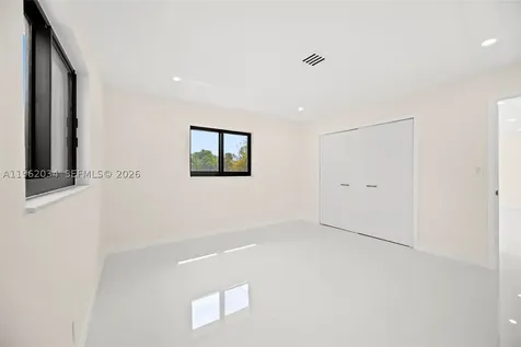 21 SE 7th Street Pompano Beach FL 33060