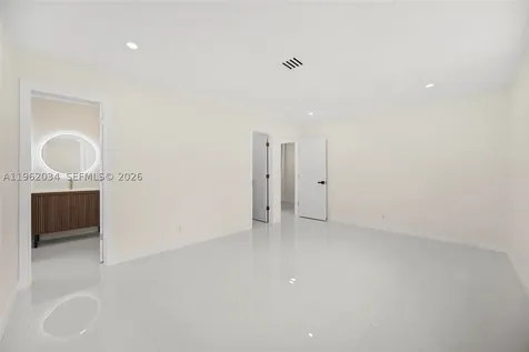 21 SE 7th Street Pompano Beach FL 33060