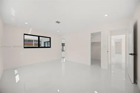 21 SE 7th Street Pompano Beach FL 33060