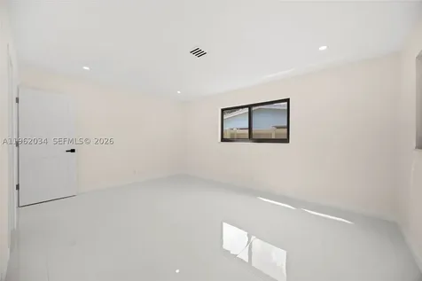 21 SE 7th Street Pompano Beach FL 33060