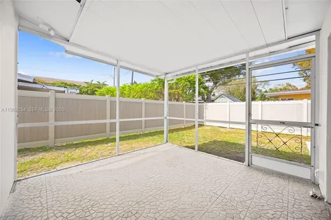 21 SE 7th Street Pompano Beach FL 33060