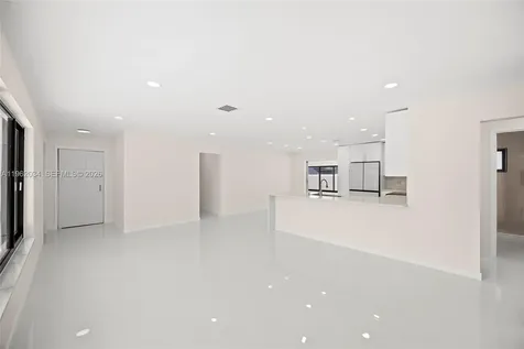 21 SE 7th Street Pompano Beach FL 33060