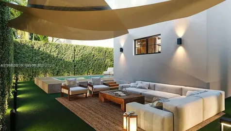 7811 Carlyle Avenue Miami Beach FL 33141