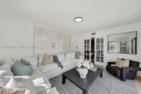7811 Carlyle Avenue Miami Beach FL 33141