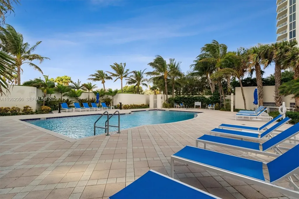 6051 N Ocean Drive Hollywood FL 33019