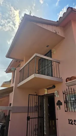 12516 SW 9th Terrace Miami FL 33184