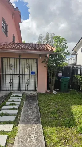 12516 SW 9th Terrace Miami FL 33184