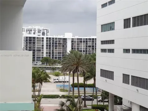 3725 S Ocean Drive Hollywood FL 33019