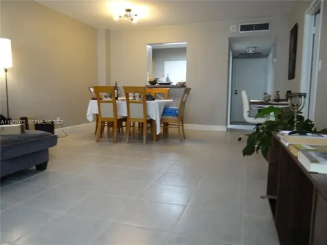 3725 S Ocean Drive Hollywood FL 33019