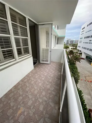 3725 S Ocean Drive Hollywood FL 33019