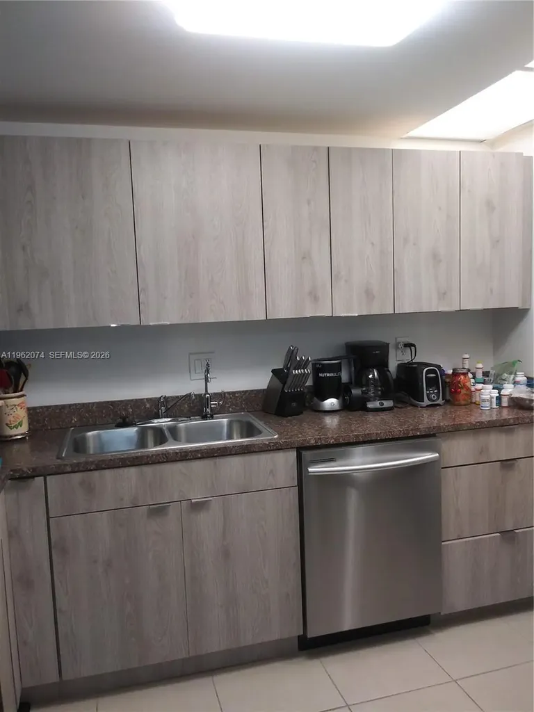 4172 Inverrary Drive Lauderhill FL 33319