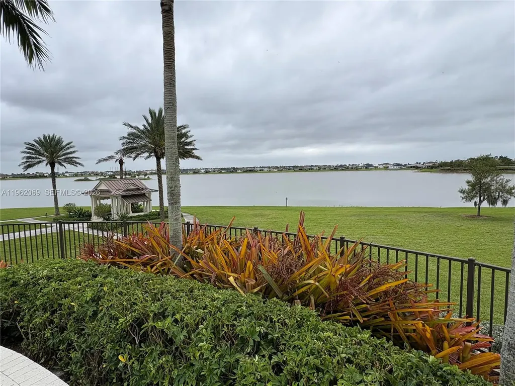 1600 Wandering Willow Way Loxahatchee FL 33470