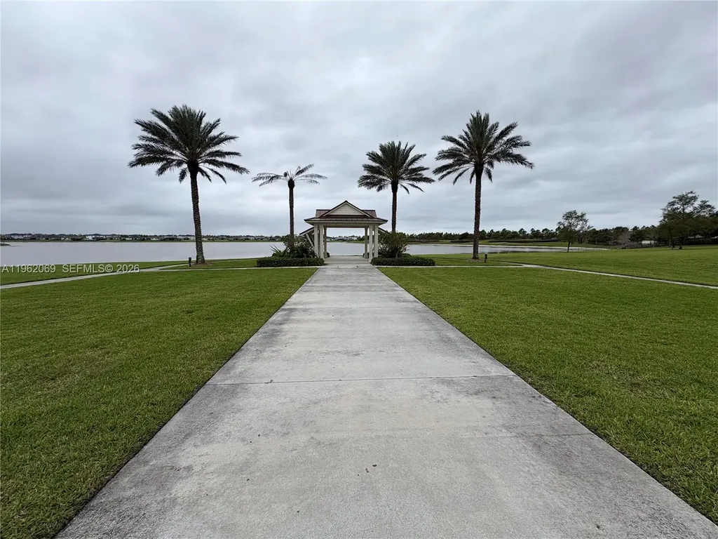 1600 Wandering Willow Way Loxahatchee FL 33470