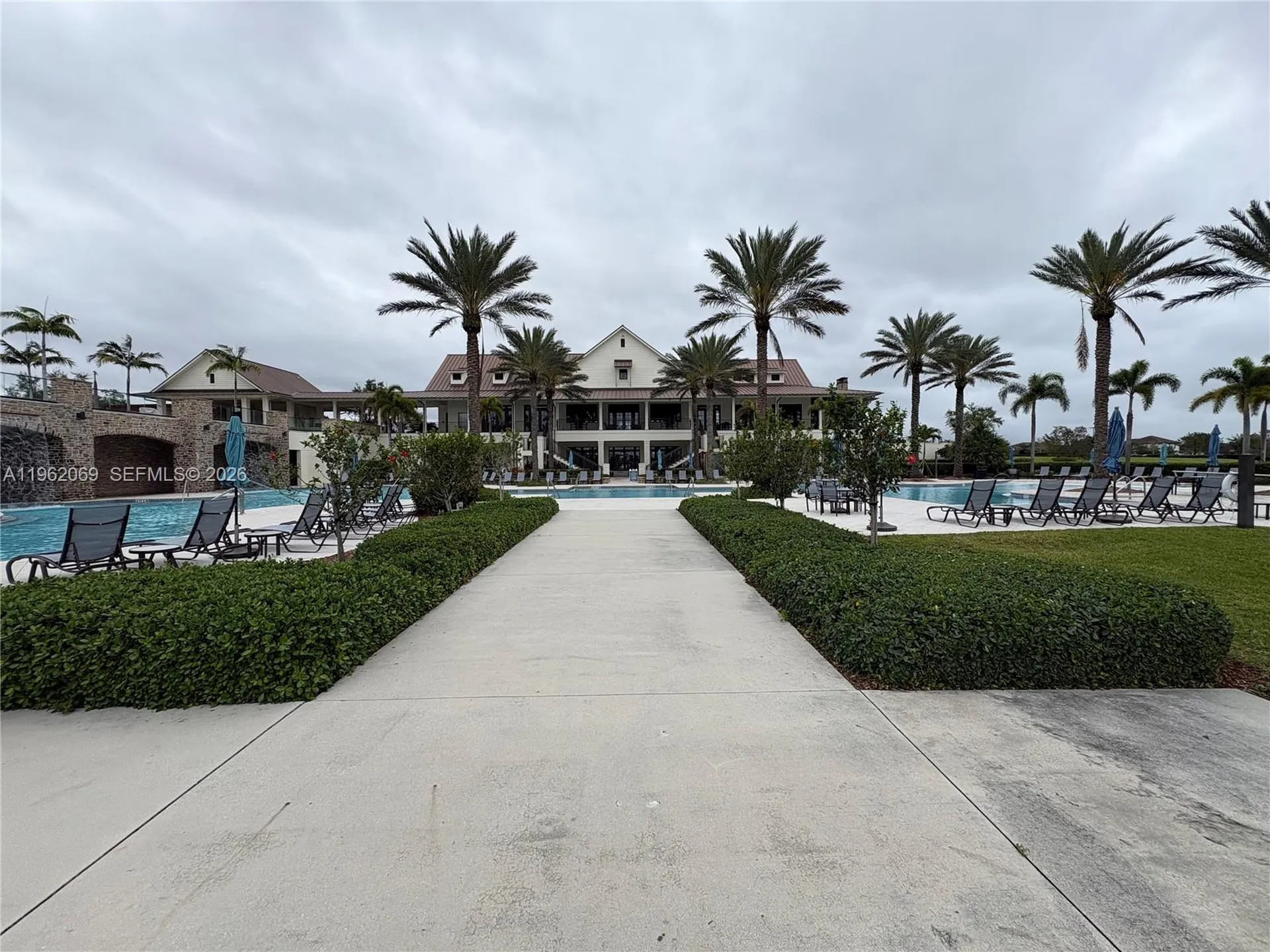 1600 Wandering Willow Way Loxahatchee FL 33470