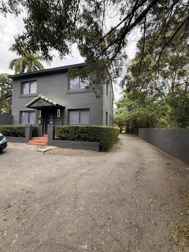 1385 NW 15th Street Miami FL 33125