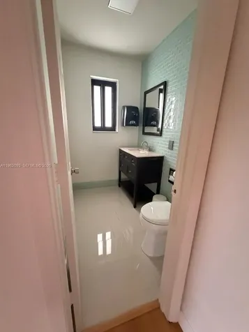 1385 NW 15th Street Miami FL 33125