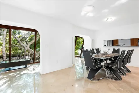 19860 NE 24th Court Miami FL 33180