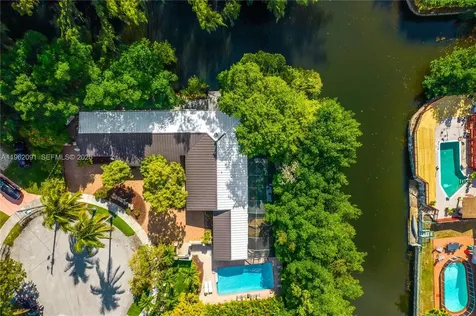 19860 NE 24th Court Miami FL 33180