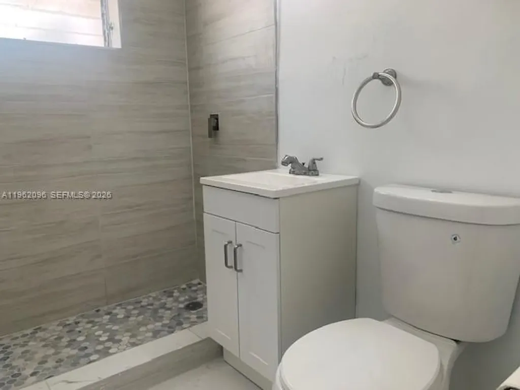 243 SW 21st Way Fort Lauderdale FL 33312