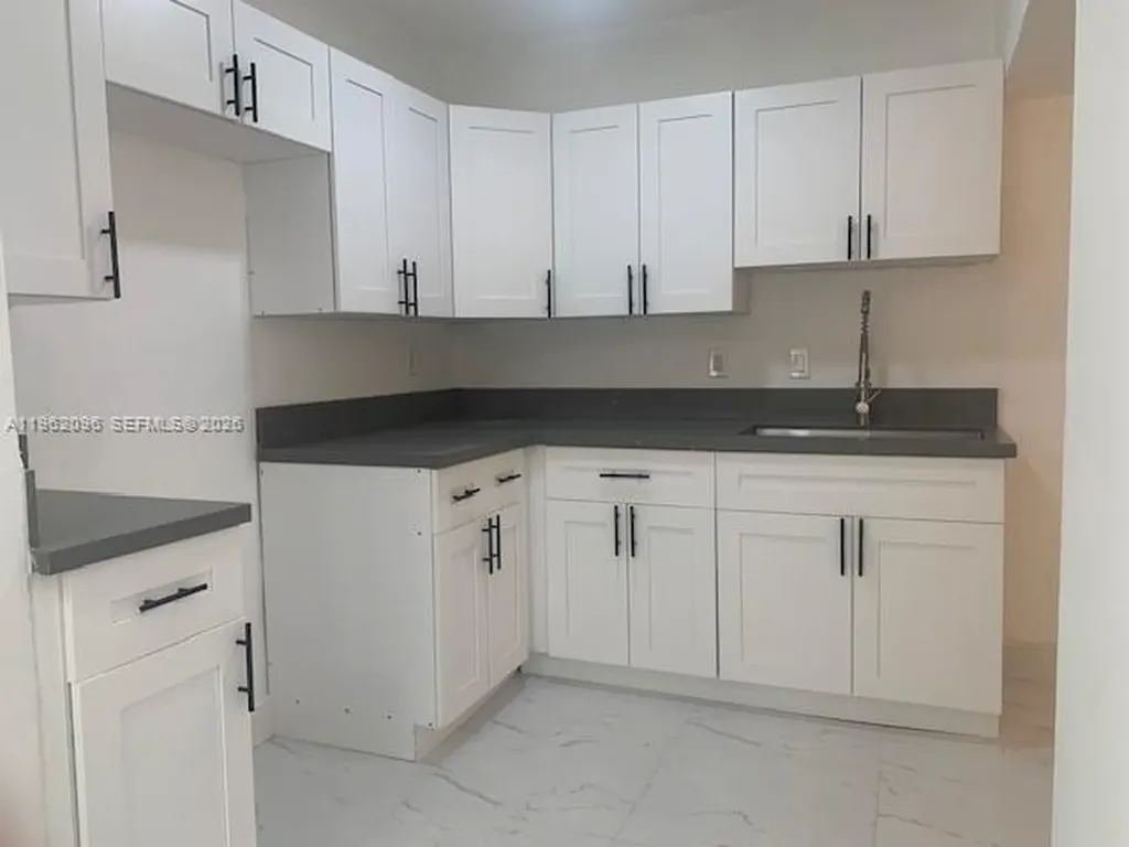 243 SW 21st Way Fort Lauderdale FL 33312