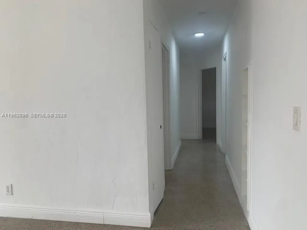 243 SW 21st Way Fort Lauderdale FL 33312