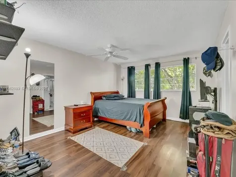 469 N Pine Island Road Plantation FL 33324