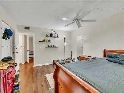 469 N Pine Island Road Plantation FL 33324