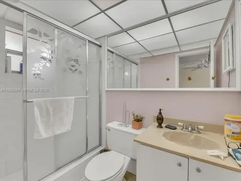 469 N Pine Island Road Plantation FL 33324